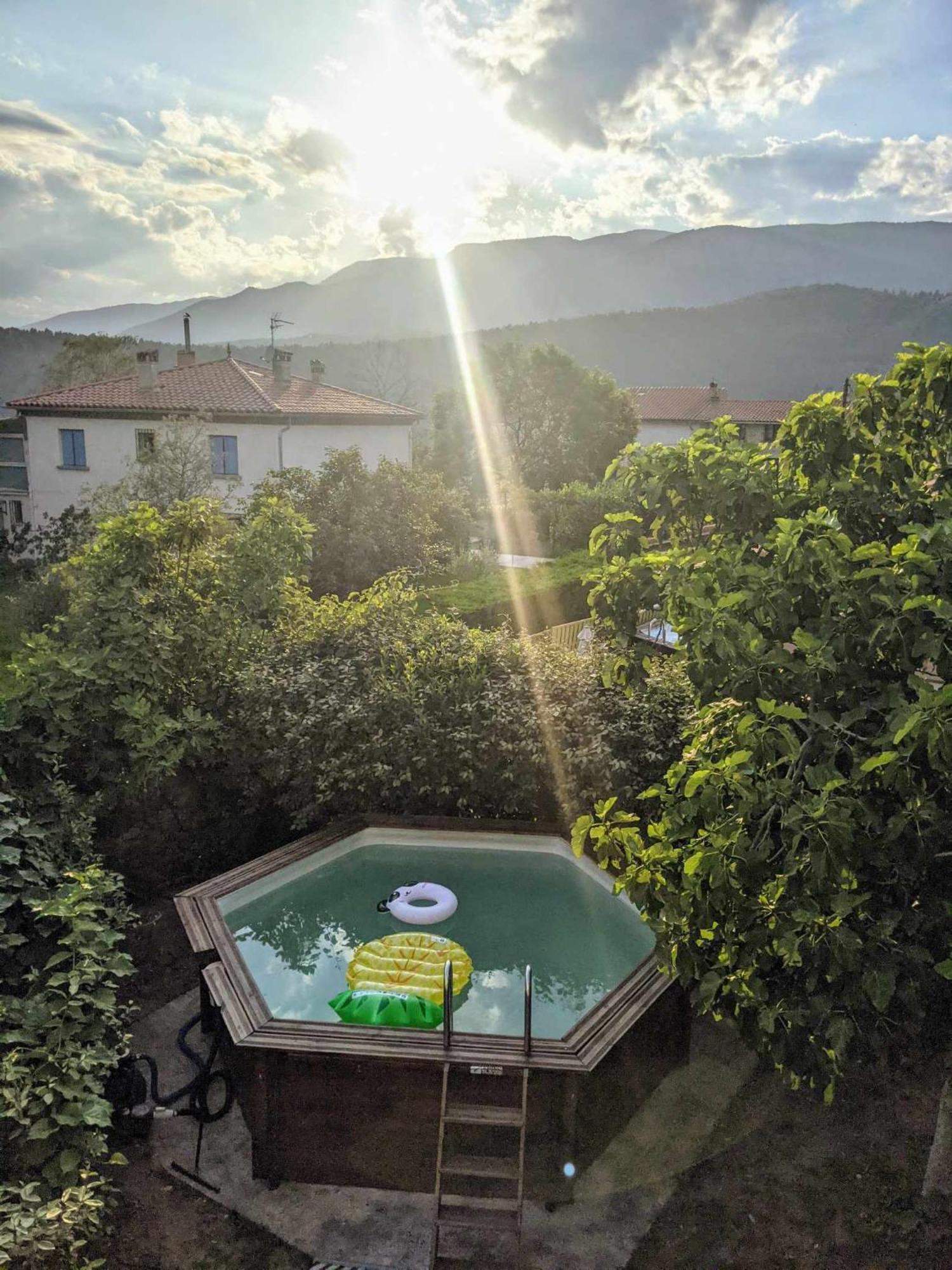 El Sola Spacieux Avec Acces Jardin Et Piscine Appartement *